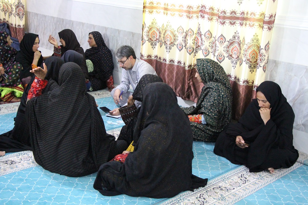 برپایی میز خدمت جهادی در شهرستان بمپور