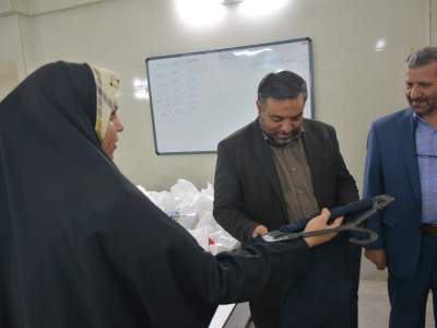 توزیع لوازم التحریر و سبد کالا در مراکز نیکوکاری استان قزوین